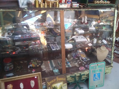 Two Pistols Trading Post